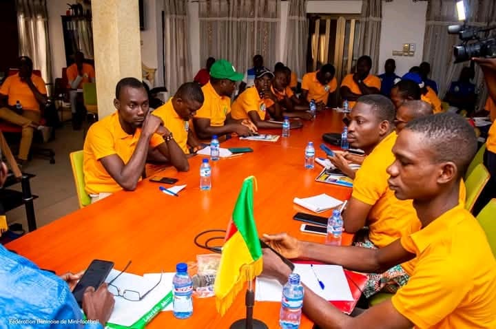 Mini-football : Des journalistes sportifs béninois affûtent leurs connaissances